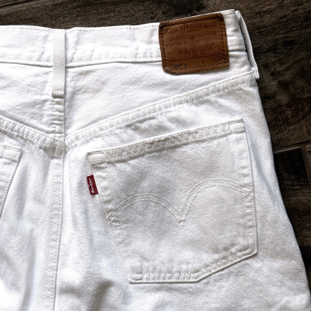Levi's Women's 501 High Rise Raw Hem Skinny Jeans,Crystaline White, 28 - Picture 5 of 12